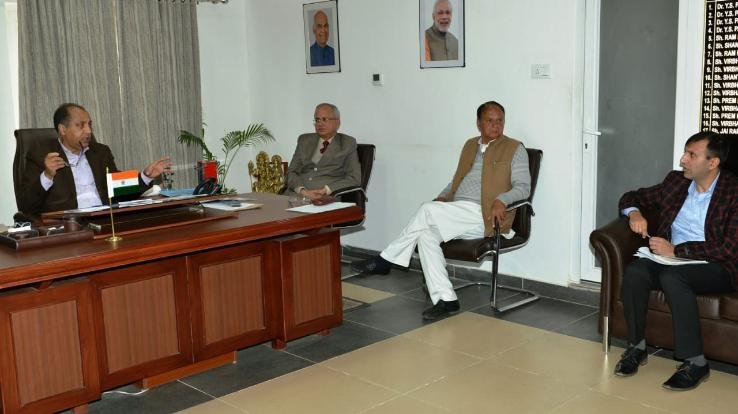 ट्रक चालकों की सुविधा के लिए एन.एच पर खुल सकते है कुछ ढाबे, मुख्यमंत्री ने हरियाणा सरकार से उठाया मामला