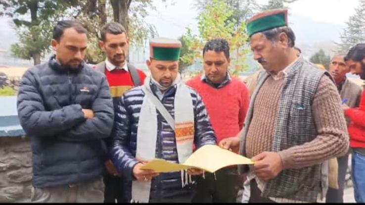 Chamba: People of Gadyog Muhal said, there are difficulties in reaching Diola Panchayat office.