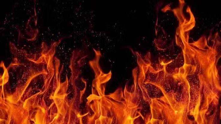 Kangra: House caught fire, 31 year old youth burnt alive, know the whole matter