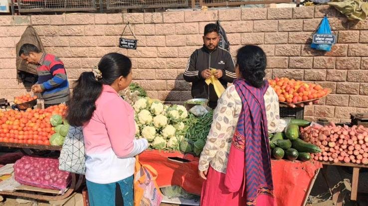 Street vendors of Mandi city got name plates