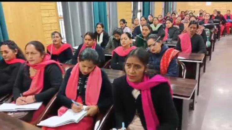 Important meeting held with Asha workers in Chamba District Council office