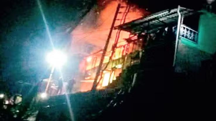 Shimla: Three houses burnt in Kutada, Kumarsain and Khamadi, elderly woman burnt to death