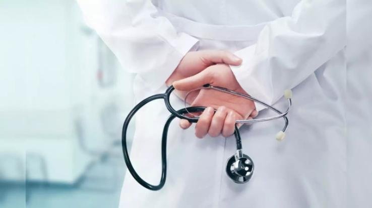 In Chamba, the attendant beat the doctor, attacked him with a rod, know the whole matter