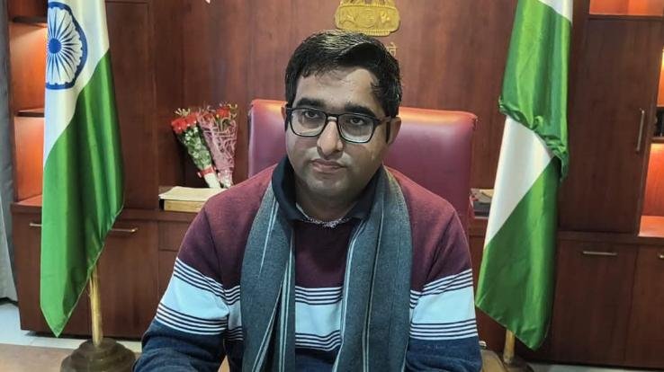 Mahendra Pal Gurjar took charge as Commissioner of Municipal Corporation Una, enumerated priorities