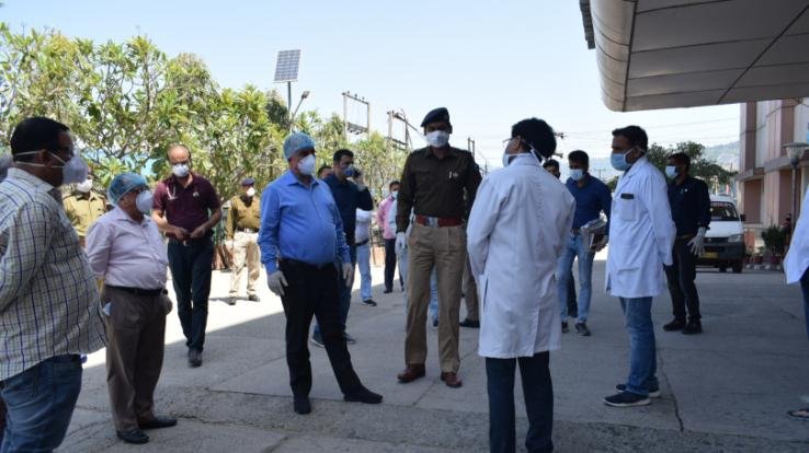 सोलन जिला की सीमाओं पर पंहुचने वालों की थर्मल स्कैनिंग हो सुनिश्चित 