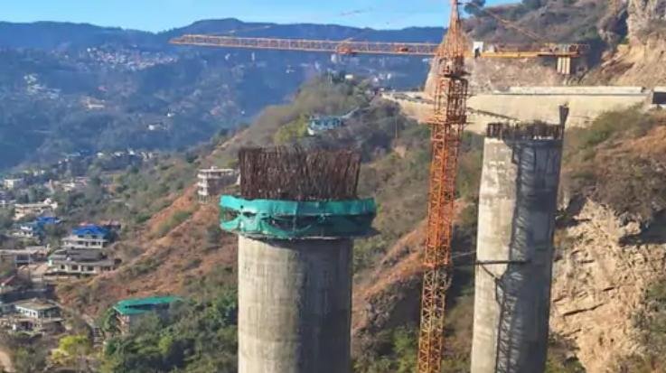 Four workers from Bihar fell from an under-construction flyover in Shimla, company accused of negligence