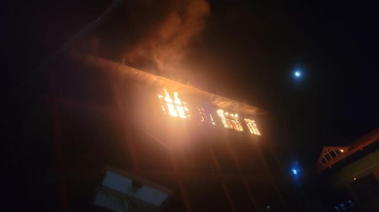 Massive -fire -at- Shimlas- Saraswati -Vidya -Mandir-, loss- of- lakhs