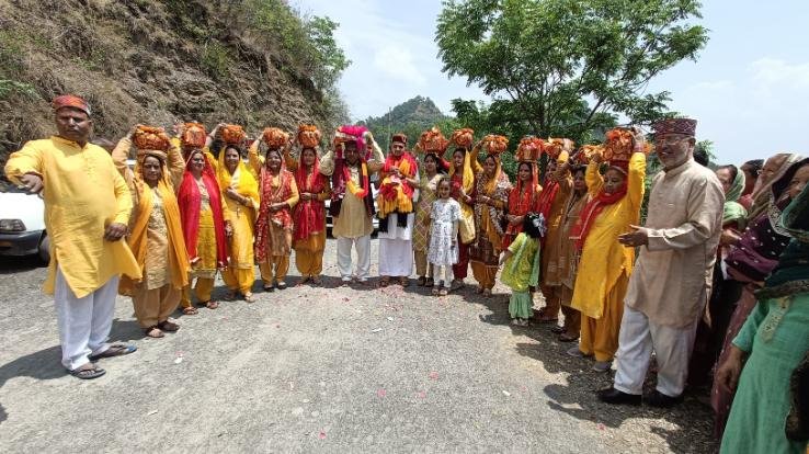 Arki: Shrimad Bhagwat Gyan Yagna started with Kalash Yatra in Kolka