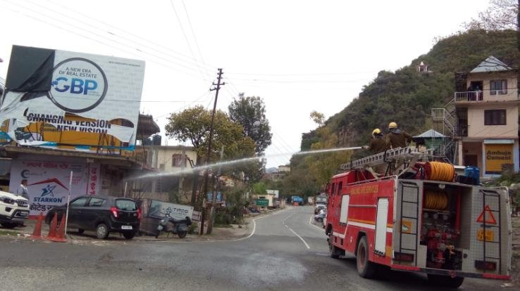 सोमवार अर्की, तो मंगलवार दाड़लाघाट को किया सैनिटाइज़्ड