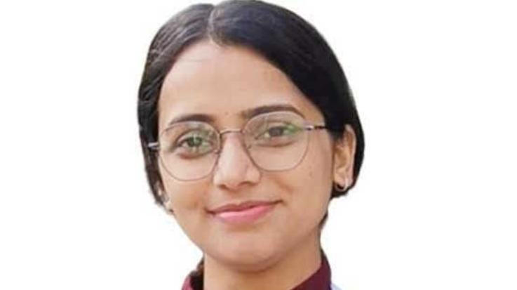 Bilaspur's daughter Priyanka hoisted the flag in AIIMS NORCET-8, achieved 989th rank in the first attempt