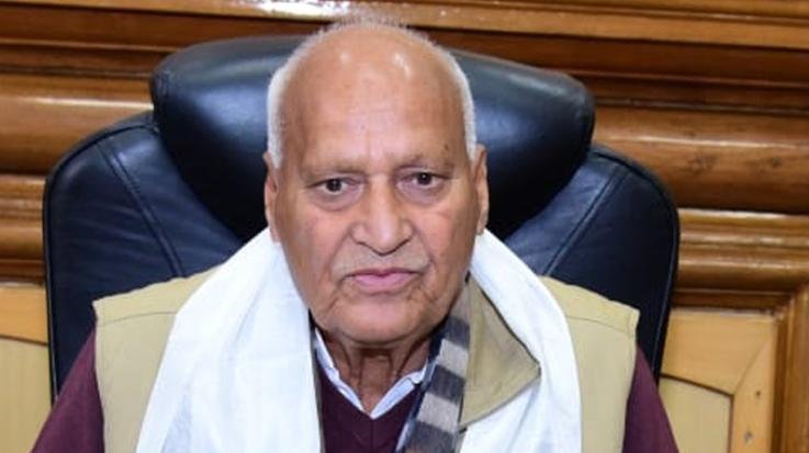Ensure- that -schemes- reach- farmer- fields,- Agriculture -Minister- gives -instructions -to -officials