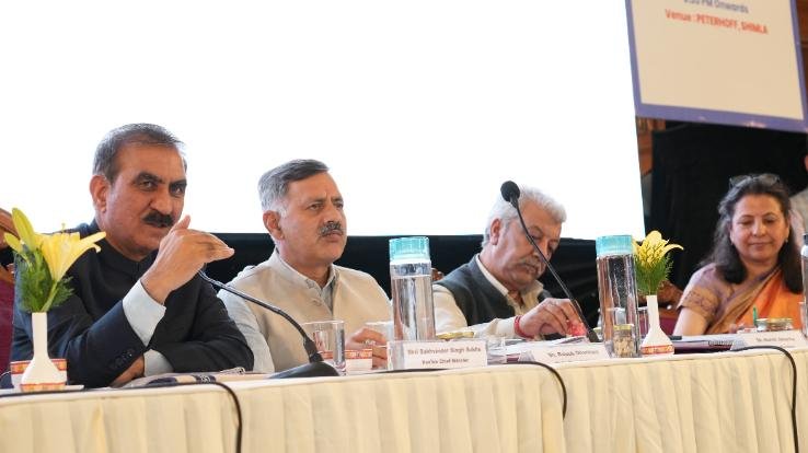Government will give priority to Corona Warriors in the recruitment of nurses: CM