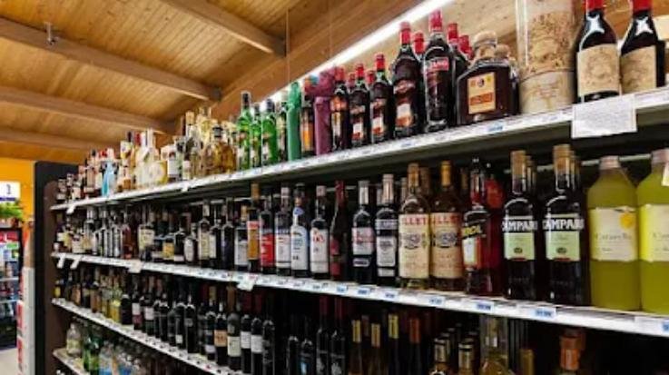 Re-auction of Liquor Vends Begins in Himachal; Government Unwilling to Lower Base Price