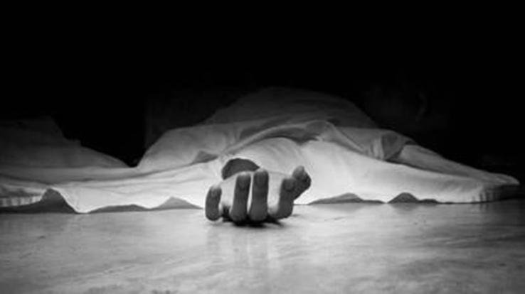 In Una, the husband shot himself, the man's wife also died due to shock