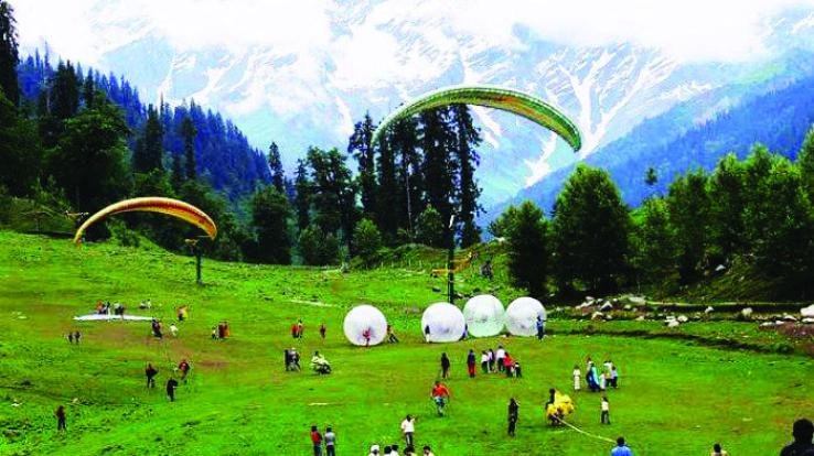 HIMACHAL-TOURISM-AT-PEAK