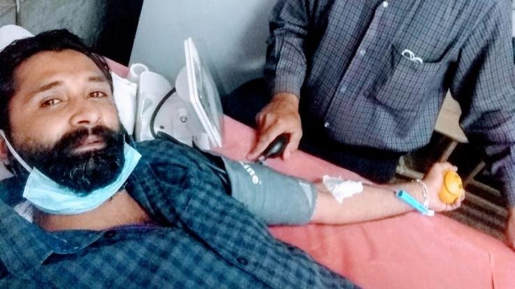 ए नेगेटिव रक्तदान कर महिला को दिया नया जीवन