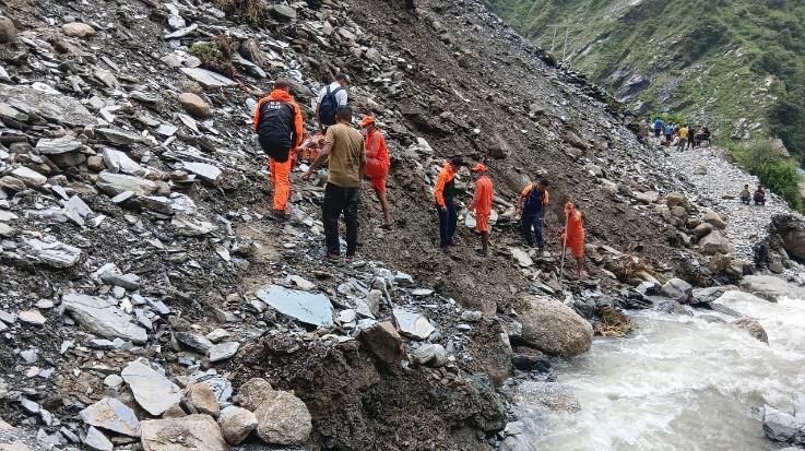 Natures- fury- in -Himachal:- 7 -dead-, 6 -still- missing- due- to -cloudburst; -rescue -operation- underway