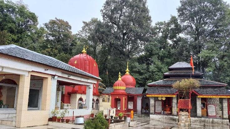 At Aghanjar Mahadev, Baba Ji’s Eternal Sacred Fire Has Been Burning for 500 Years