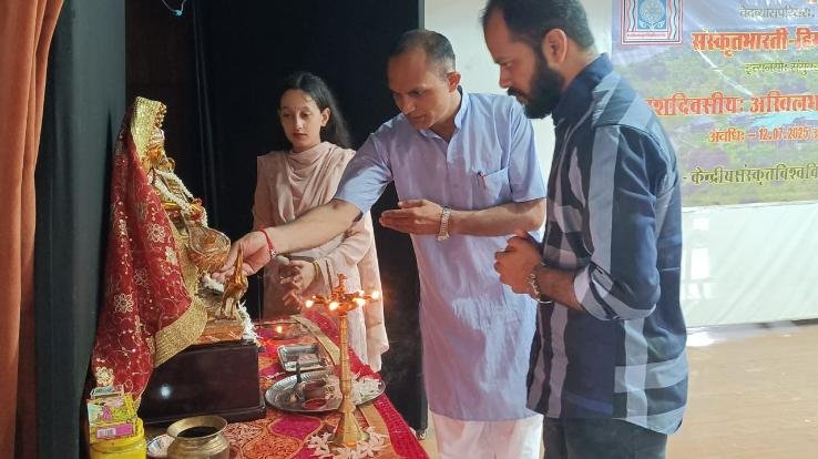 Dehra: Along with Sanskrit promotion, adopt Ayurveda-Yoga as well: Dr. Pranayavrat Sharma