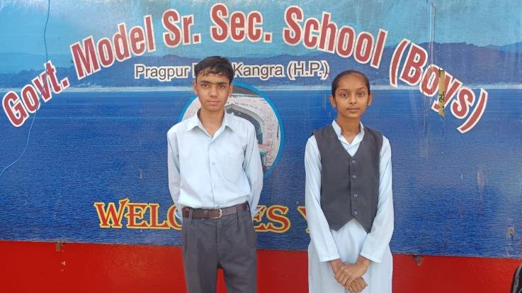 Dehra: Mayank and Suhani of Boys School Pragpur stood first in national level quiz, won prize of ₹ 20000.