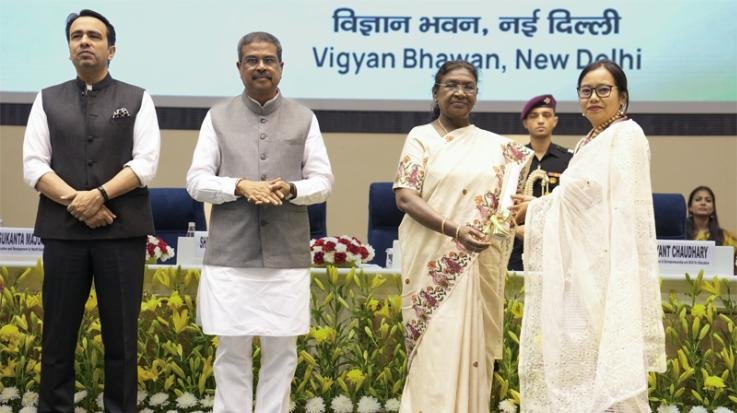 45 teachers of the country received 'National Teacher Award', honored by President Draupadi Murmu
