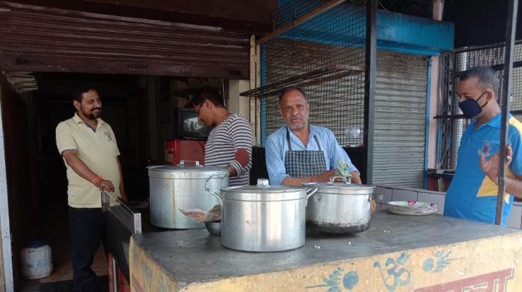 यह संस्था प्रतिदिन सैंकड़ों लोगों को करवा रही भोजन