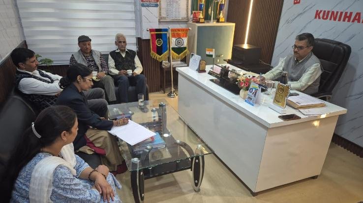 Kunihar_A_teacher_parent_association_meeting_was_held_at_B_L_School.