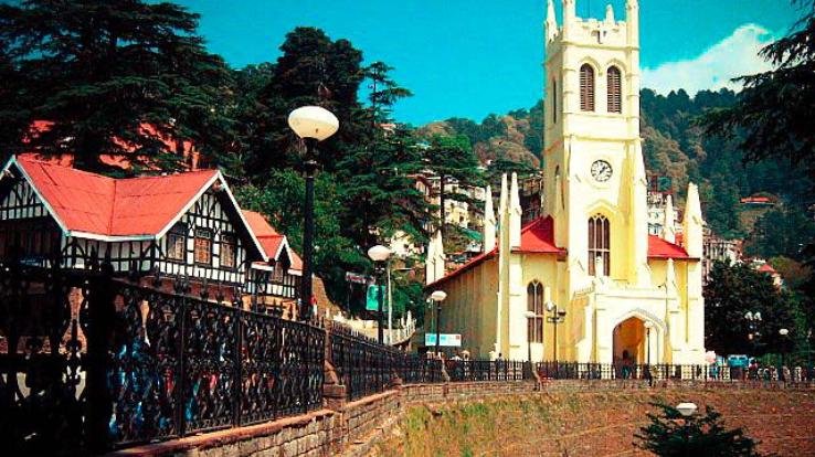 Shimla_Tourists_throng_the_Queen_of Hills_HPTDC_hotels_see_50%_occupancy