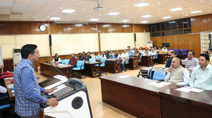  One day workshop on Himalayan essential oils organised at CSIR-IHBT, Palampur