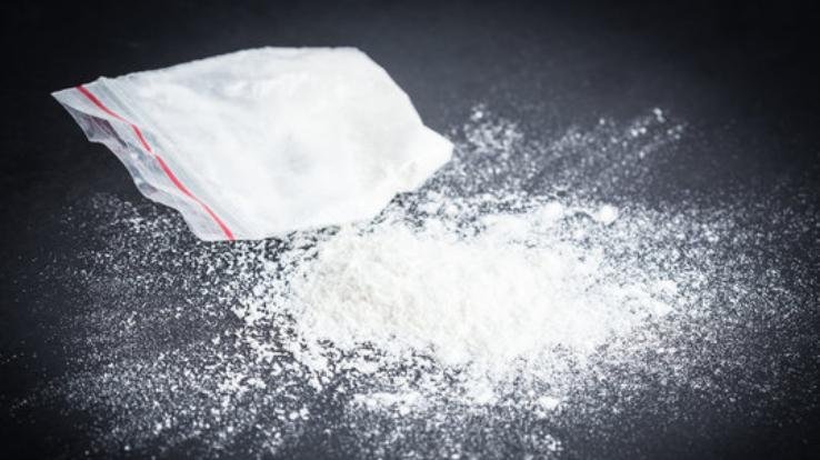 Bilaspur_District_police_caught_a_youth_with_4_10_grams_of chitta_arrested_him.