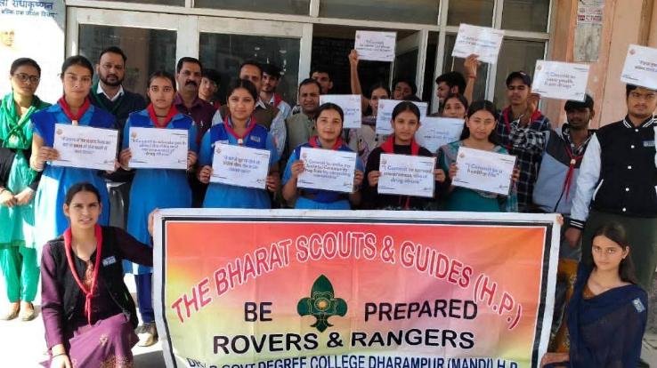 Mandi_Flag_Day_celebrated_by_Rangers_and_Rovers_unit_in_Dharampur_College