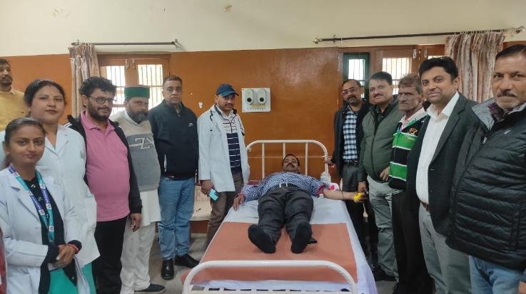 Dada-Siba-The-sixth-blood-donation-camp-was-organized-by-the-Chamber-of-Commerce-61-people-donated-blood