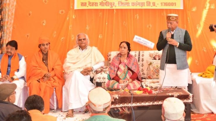 Kangra: Governor reaches Garli on the birth anniversary of late mother of Justice Sanjay Karol