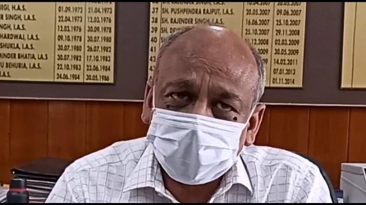  टैक्सी चालकों