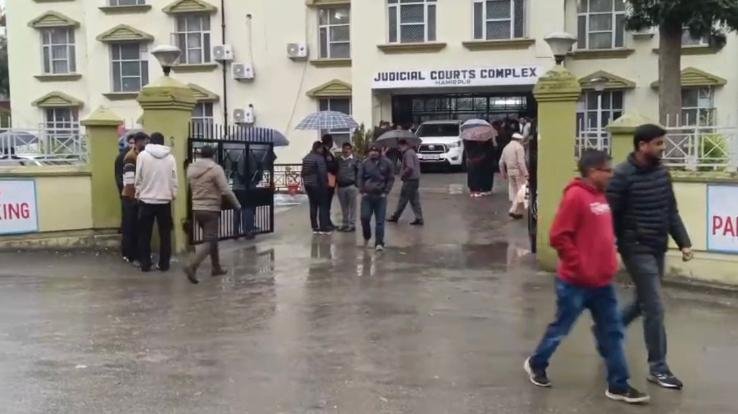 Hamirpur_court_threatened_with_bombing_e-mail_creates_panic