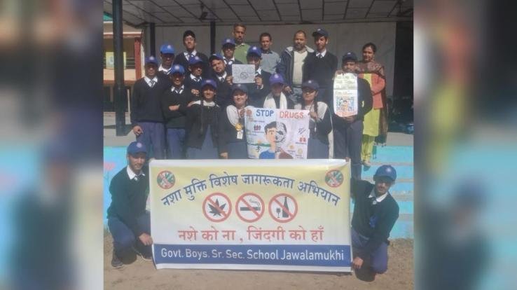 Jwalamukhi_Various_competitions_were_organised_in_Bal_School_under_the_anti-drug_campaign.