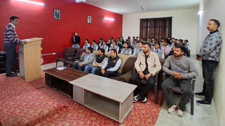 Kangra_Students_of_Minerva_College_of_Education_participated_in_the_Young_Change_Makers_program