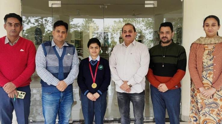 Indora_Minerva_College_of_Pharmacy_students_dominate_university_Rajkumari_tops