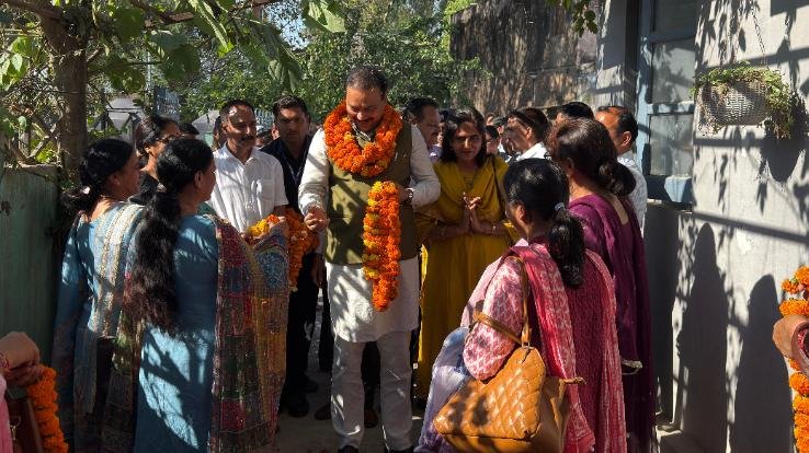  Indora: MLA Malendra Rajan laid the foundation stone of the Block Primary Education Officer's office.