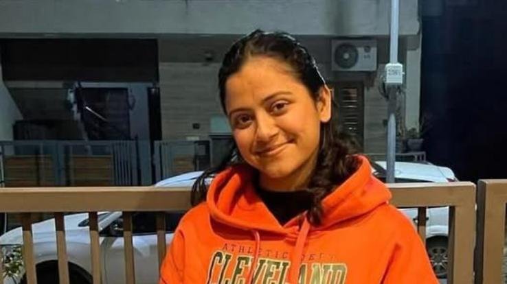 Aanchal Sharma from Hamirpur secured All India Rank 1 in the AIIMS M.Sc. Nuclear Medicine entrance exam.