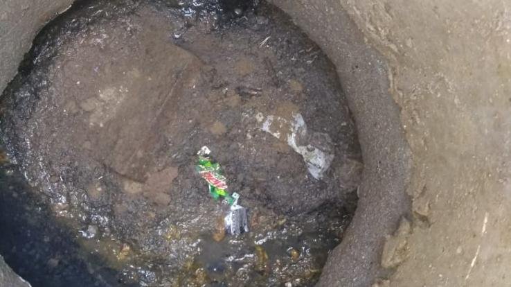 विश्वकर्मा ऑटो मार्किट में सीवरेज ब्लॉक होने से बढ़ी लोगों की परेशानी