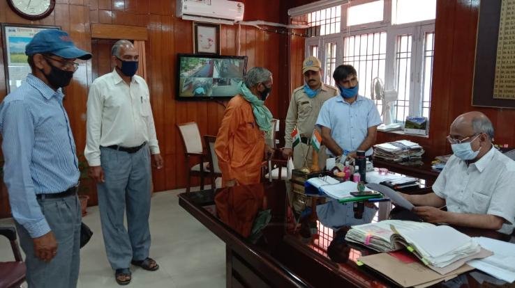 अब तक नहीं सुलझी हंसराज की मौत की गुत्थी, राज्यपाल को सौंपा ज्ञापन