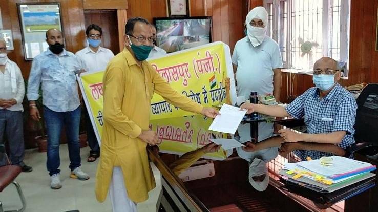 जिला लघु उद्योग संघ ने उपायुक्त के माध्यम से प्रधान मंत्री को सौंपा ज्ञापन