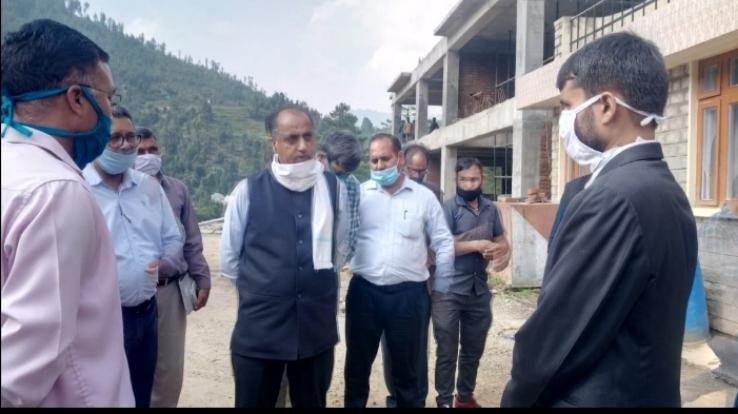 मुख्यमंत्री ने सराज विधानसभा क्षेत्र के विकासात्मक कार्यों का लिया जायजा