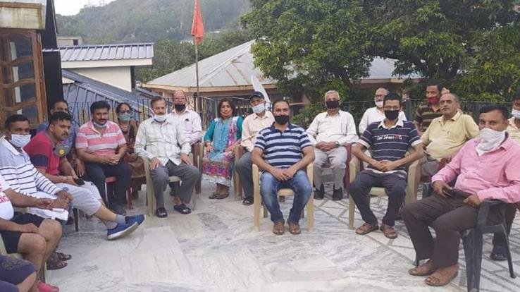 300% से 800% तक बढ़ा घरों व दुकानों का किराया