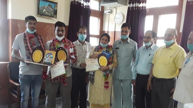 बिलासपुर लेखक संघ ने सम्मानित किए कोरोना योद्धा 