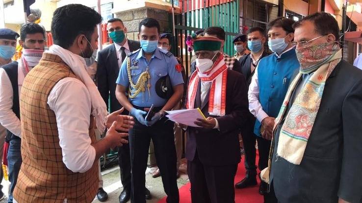 छात्र मांगों को लेकर ABVP ने राज्यपाल व शिक्षा मंत्री को सौंपा ज्ञापन