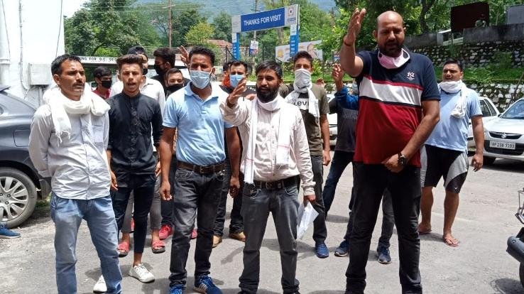 बसों किराए में बढ़ोतरी युवा कांग्रेस नहीं करेगी सहन : आशीष ठाकुर