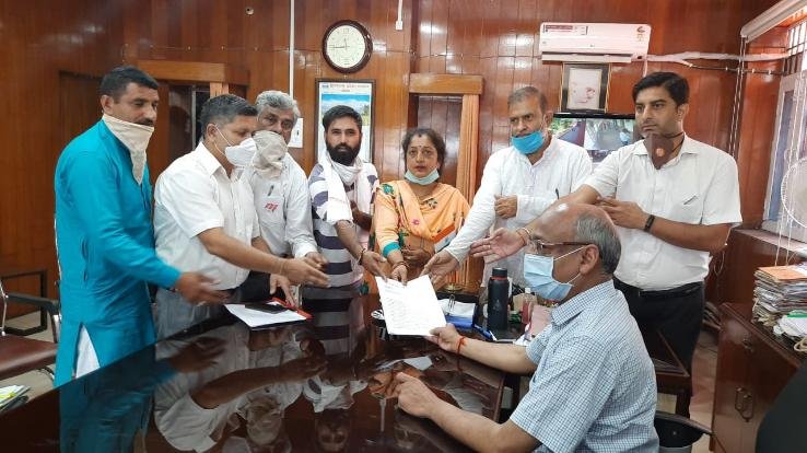 लॉकडाउन और आर्थिक मंदी के दौर में बस किरायों में वृद्धि का फैसला गलत : अंजना धीमान