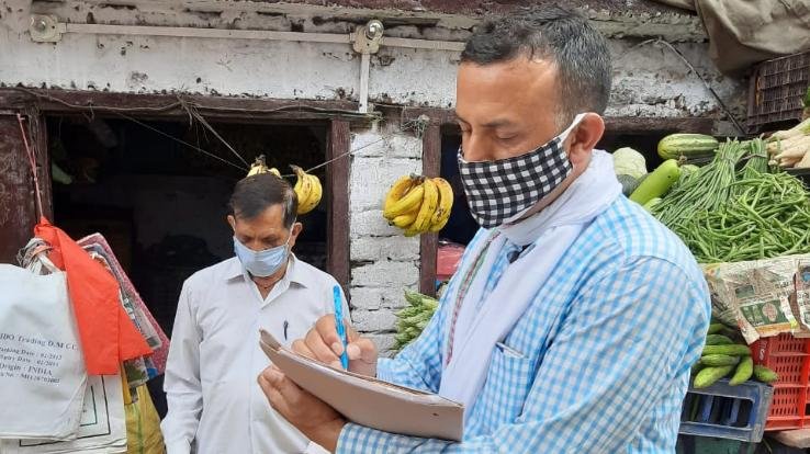खाद्य एवं नागरिक आपूर्ति विभाग ने किया दुकानों का औचक निरीक्षण
